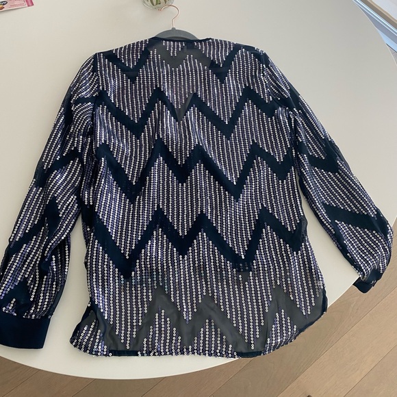 dark blue sequins WAYF top - Picture 3 of 5